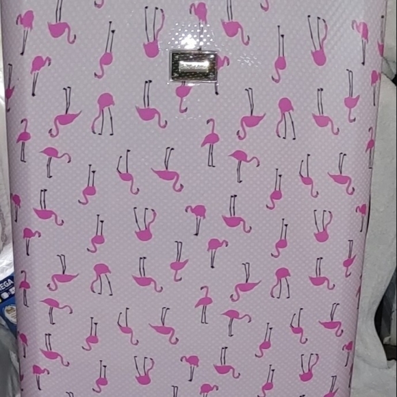New 2 pc Set Flamingo Strut Betsey Johnson Luggage - Picture 9 of 16